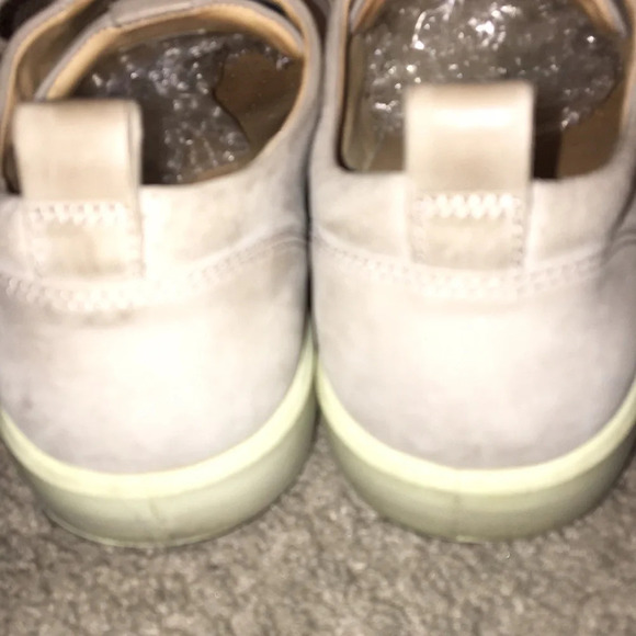 ECCO Men’s Soft 8 Moonrock Perforated Leather Sneakers - Picture 6 of 8